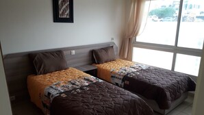 Apartment | 3 bedrooms, desk, iron/ironing board, WiFi (free) - Appartement Hay Riad (Rabat)