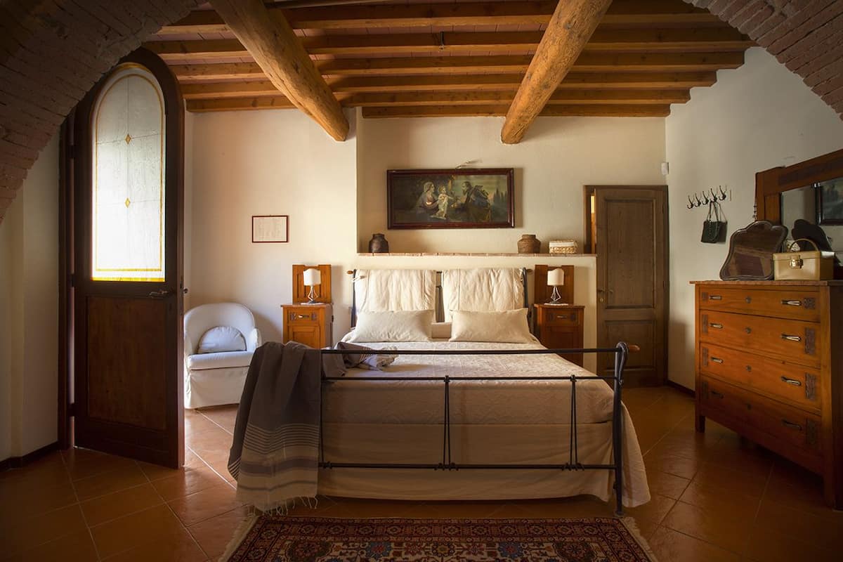Apartamento superior, 3 habitaciones | 1 dormitorio y espacio para trabajar con un portátil