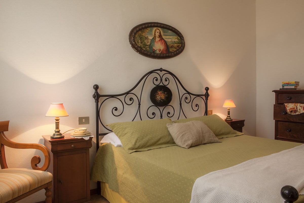 Apartamento, 2 habitaciones, 2 baños (C1) | 1 dormitorio y espacio para trabajar con un portátil