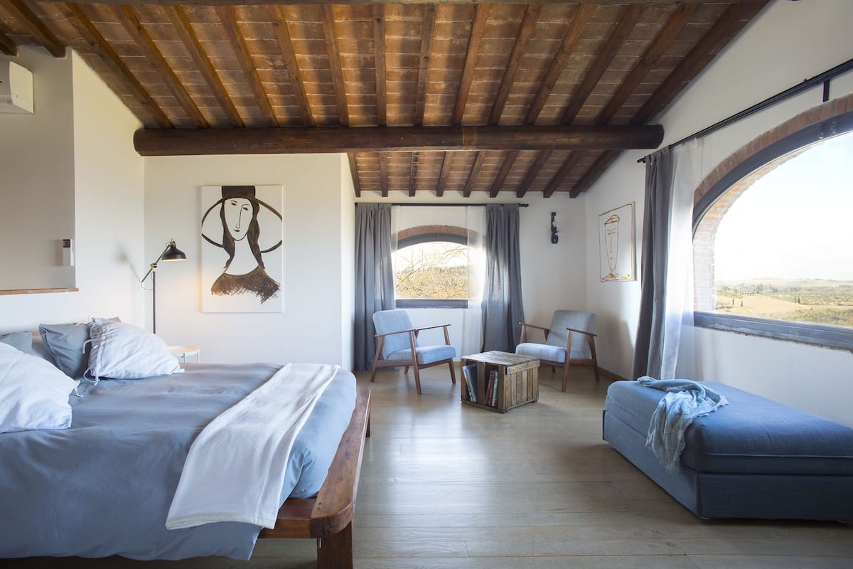 Estudio (Q2) | 1 dormitorio y espacio para trabajar con un portátil