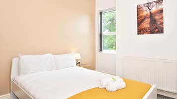 Double Room, Shared Bathroom (With TV)