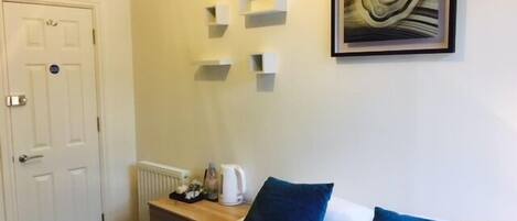 Double Room, Shared Bathroom | 1 bedroom