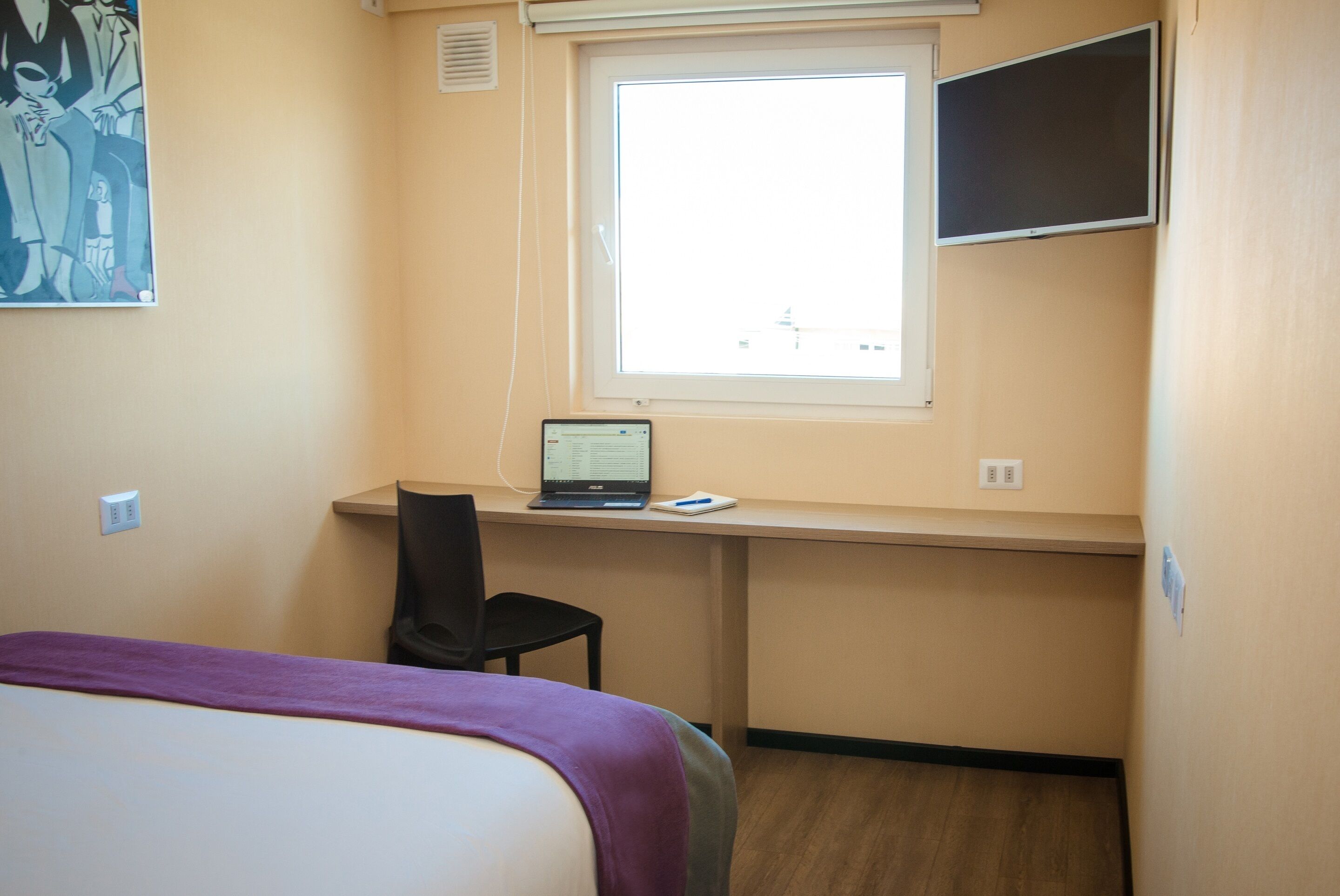 Standard Double Room, 1 Queen Bed | Desk, free WiFi, bed sheets