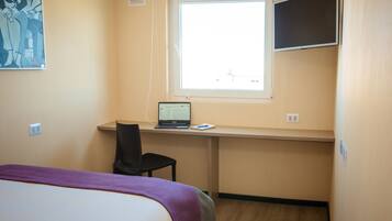 Standard Double Room, 1 Queen Bed | Desk, free WiFi, bed sheets