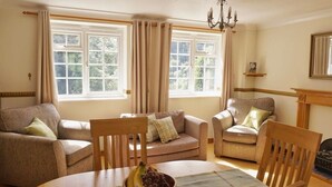 Lounge - Karah Retreats - Symonds Yat (Ross-on-Wye)