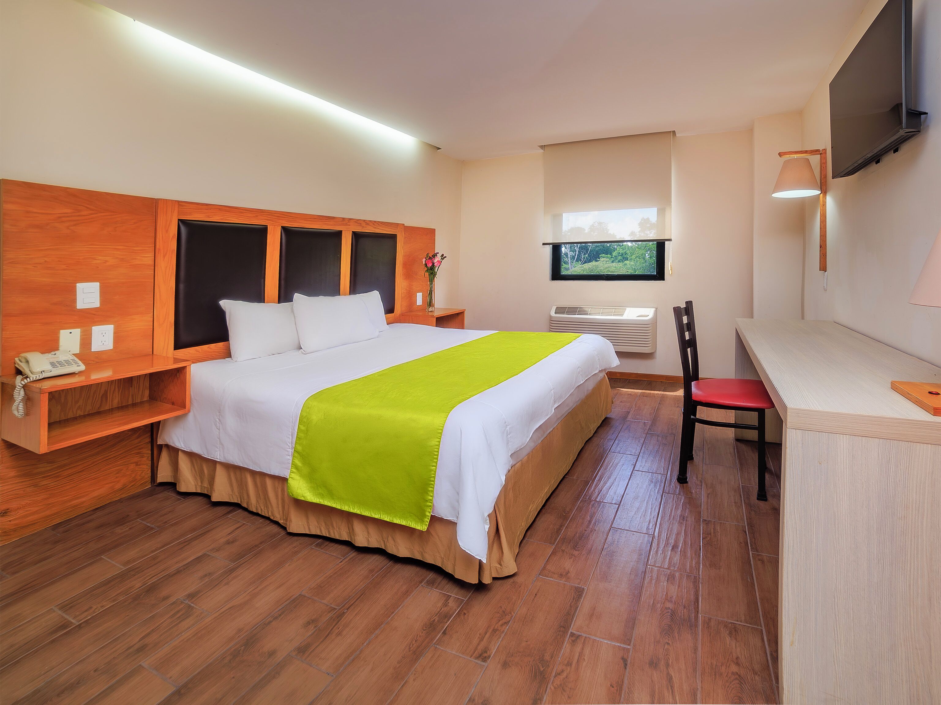 Accessible King Room | In-room safe, desk, laptop workspace, blackout drapes
