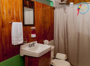 Bathroom - Cabaña Ara Macao lodge (Drake Bay)