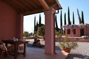 Nhà | Bàn ủi/dụng cụ ủi quần áo, nôi (giường cho trẻ sơ sinh) miễn phí 