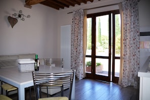 House - Agriturismo L'Aquilone (Magliano in Toscana)