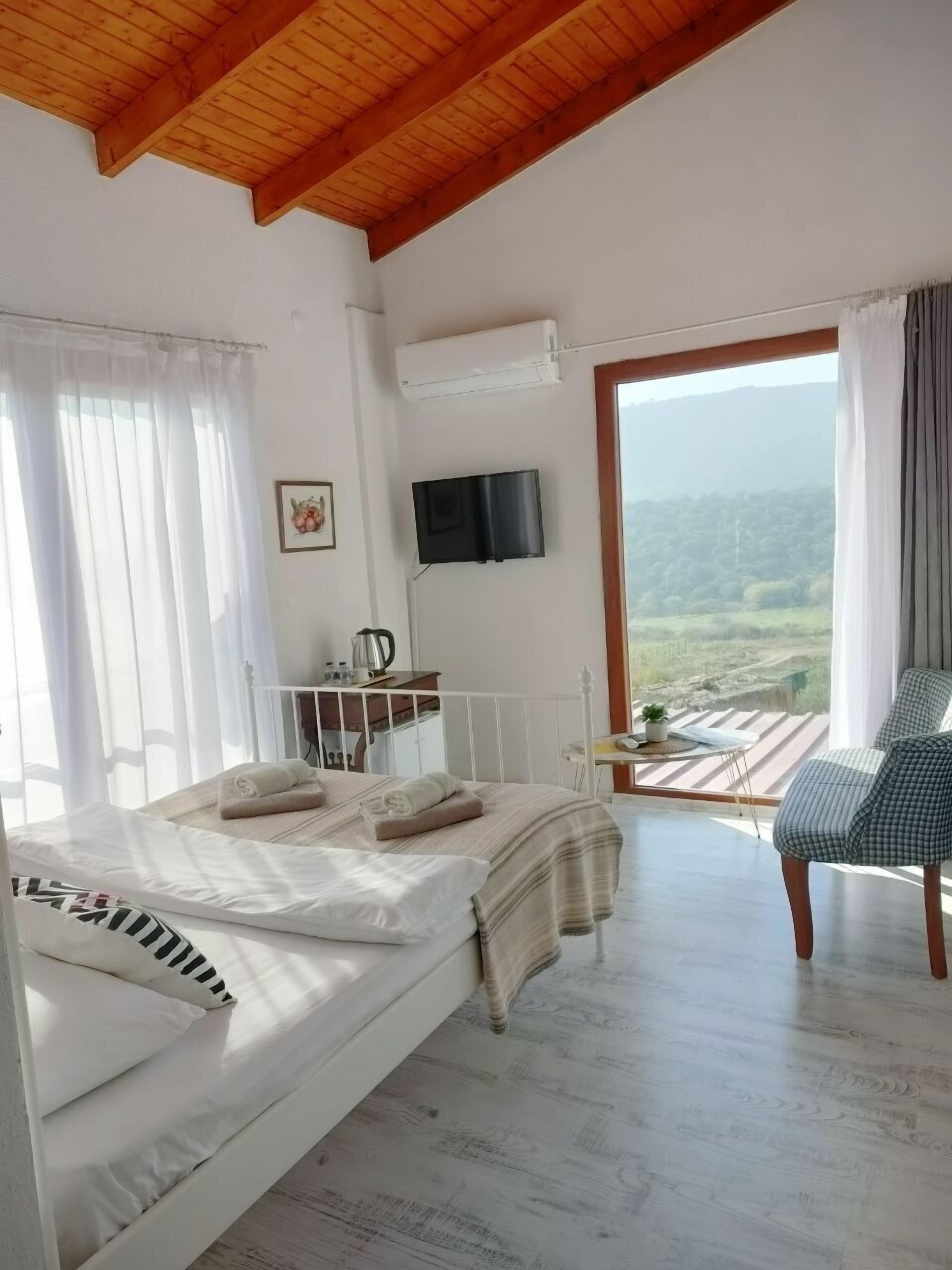 Panorama-Zimmer | Hochwertige Bettwaren, Verdunkelungsvorhänge, kostenloses WLAN