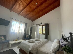 Chambre Deluxe | Literie de qualité supérieure, rideaux occultants, Wi-Fi gratuit