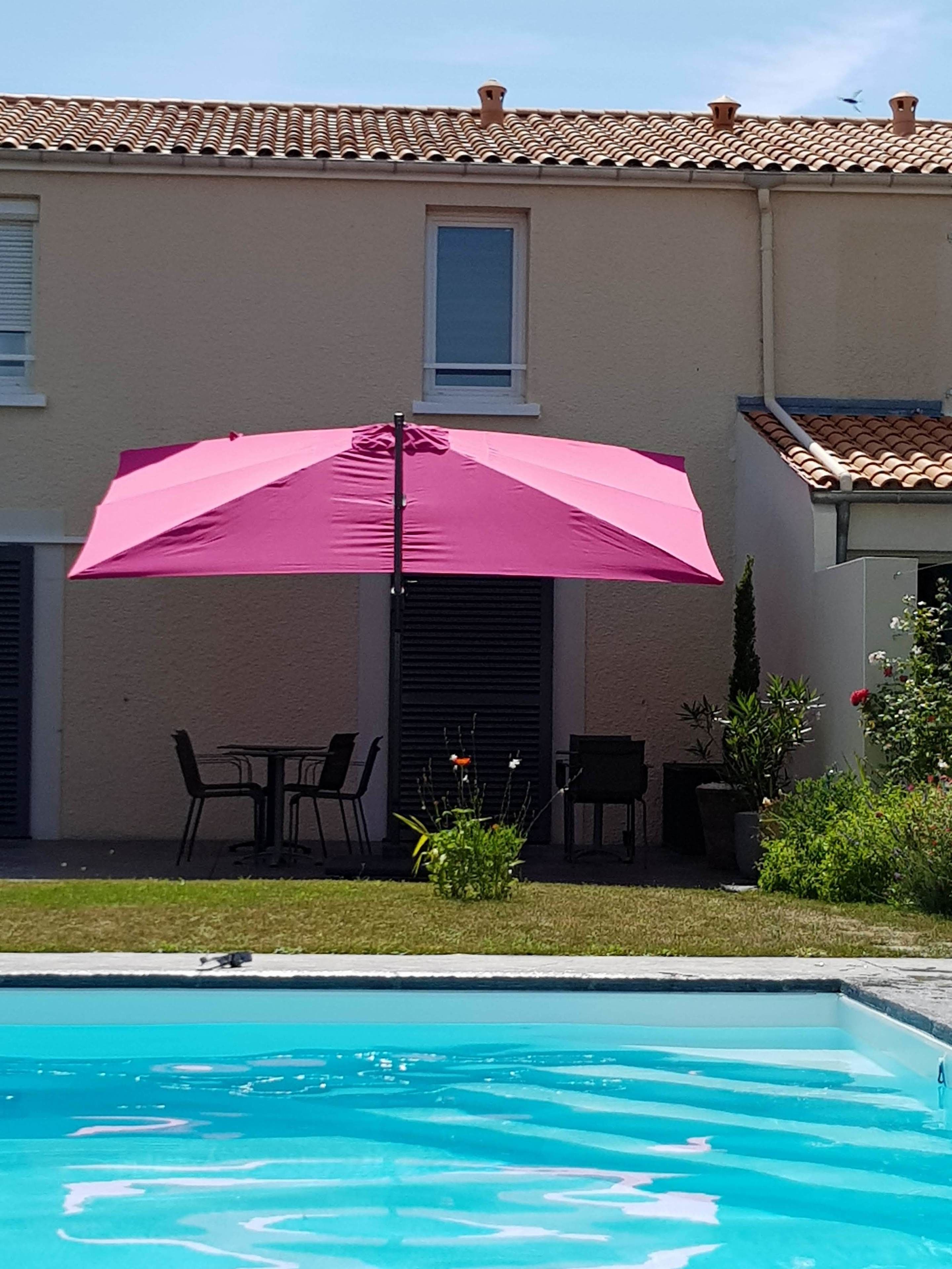 Piscine extérieure (ouverte en saison)