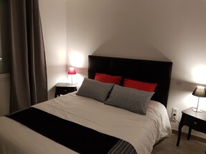 1 chambre, décoration personnalisée, ameublement personnalisé