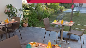 Gratis kontinental frukost varje dag