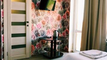 Standard Double or Twin Room | Bar mini, langsir/tirai gelap terus, kalis bunyi
