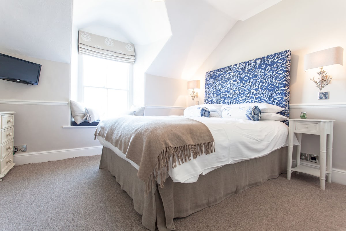 Deluxe kamer, uitzicht op zee (Porthcurno) | 1 slaapkamer, luxe beddengoed, een strijkplank/strijkijzer, gratis wifi