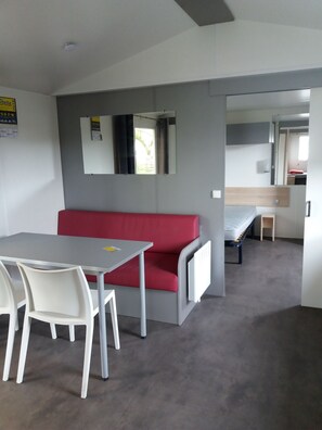 Interior - Camping Le Plein Air Neuvicois (Neuvic)