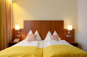 1 bedroom, in-room safe, desk, iron/ironing board