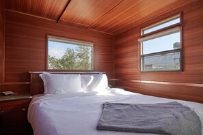 Copperhead - Premium Room, 1 Queen Bed with Sofabed