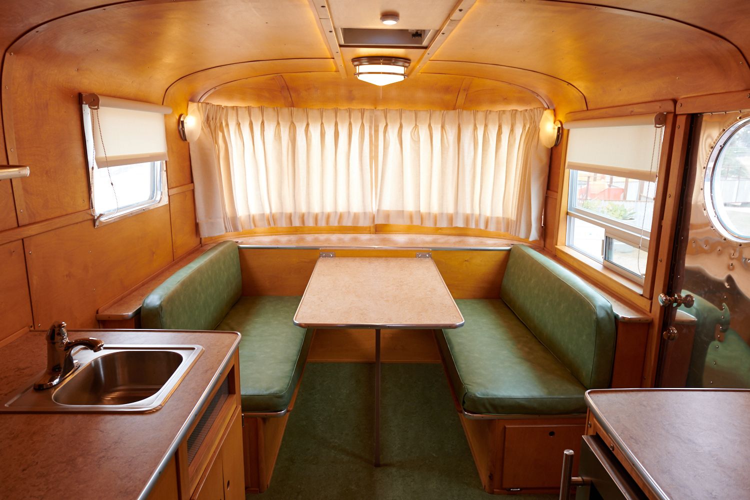 the manor - premium room, 1 queen bed | living area | flat-screen tv