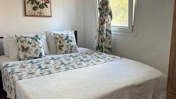 Free minibar items, blackout drapes, free WiFi, bed sheets