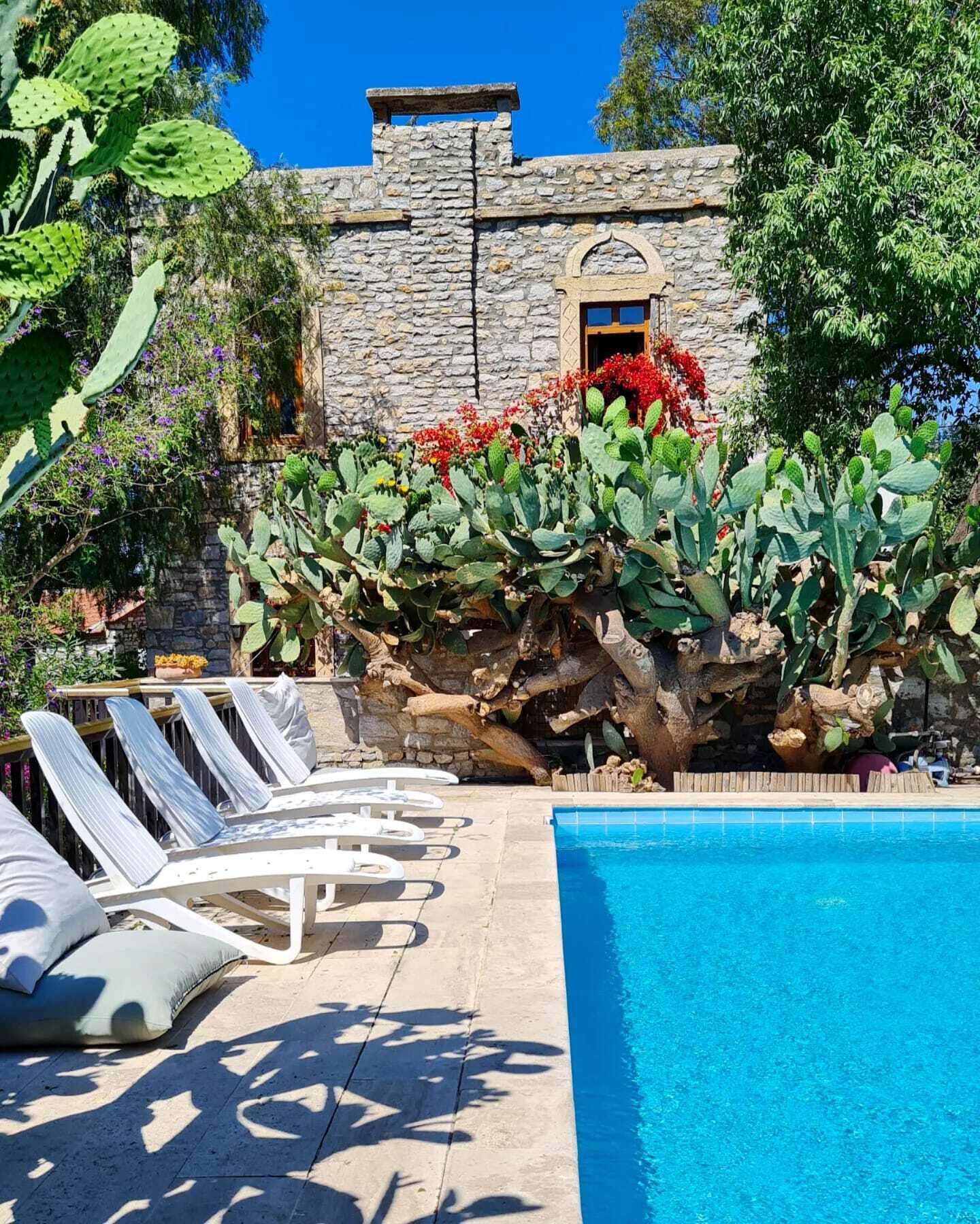 บริเวณภายนอก