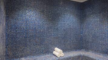 Sauna, baño de vapor, masajes de tejido profundo y masajes suecos