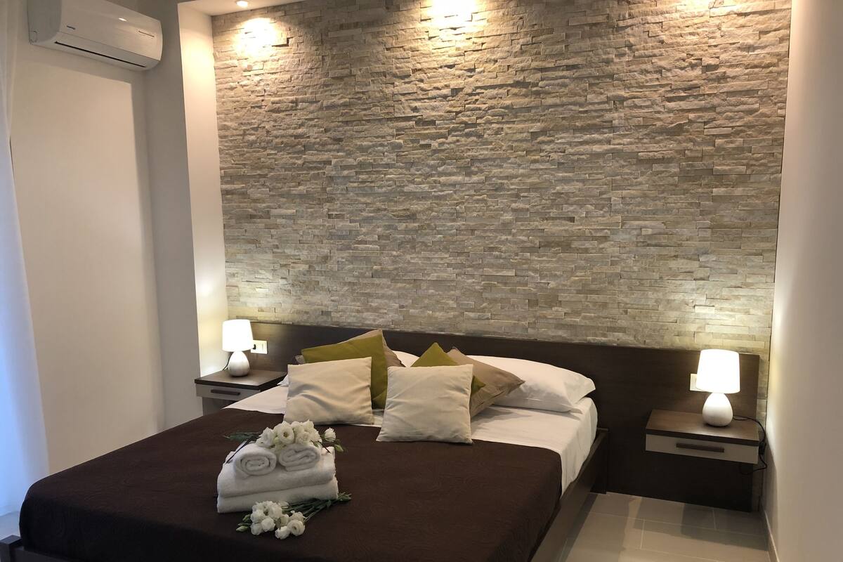 Comfort Double Room | Minibar (some free items), desk, blackout drapes, cribs (free)