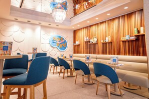 Bar (on property) - Hotel Continental Miami Beach, Tapestry Collection by Hilton (Miami Beach)