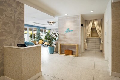 Hotel Continental Miami Beach, Tapestry Collection by Hilton