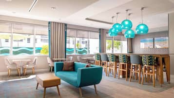 Dagelijks ontbijt met lokale gerechten (toeslag)