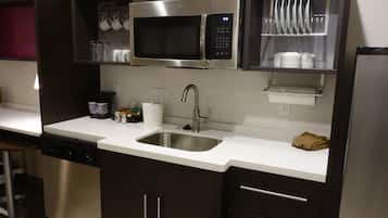 微波爐、洗碗機、廚房用具/餐具/器皿