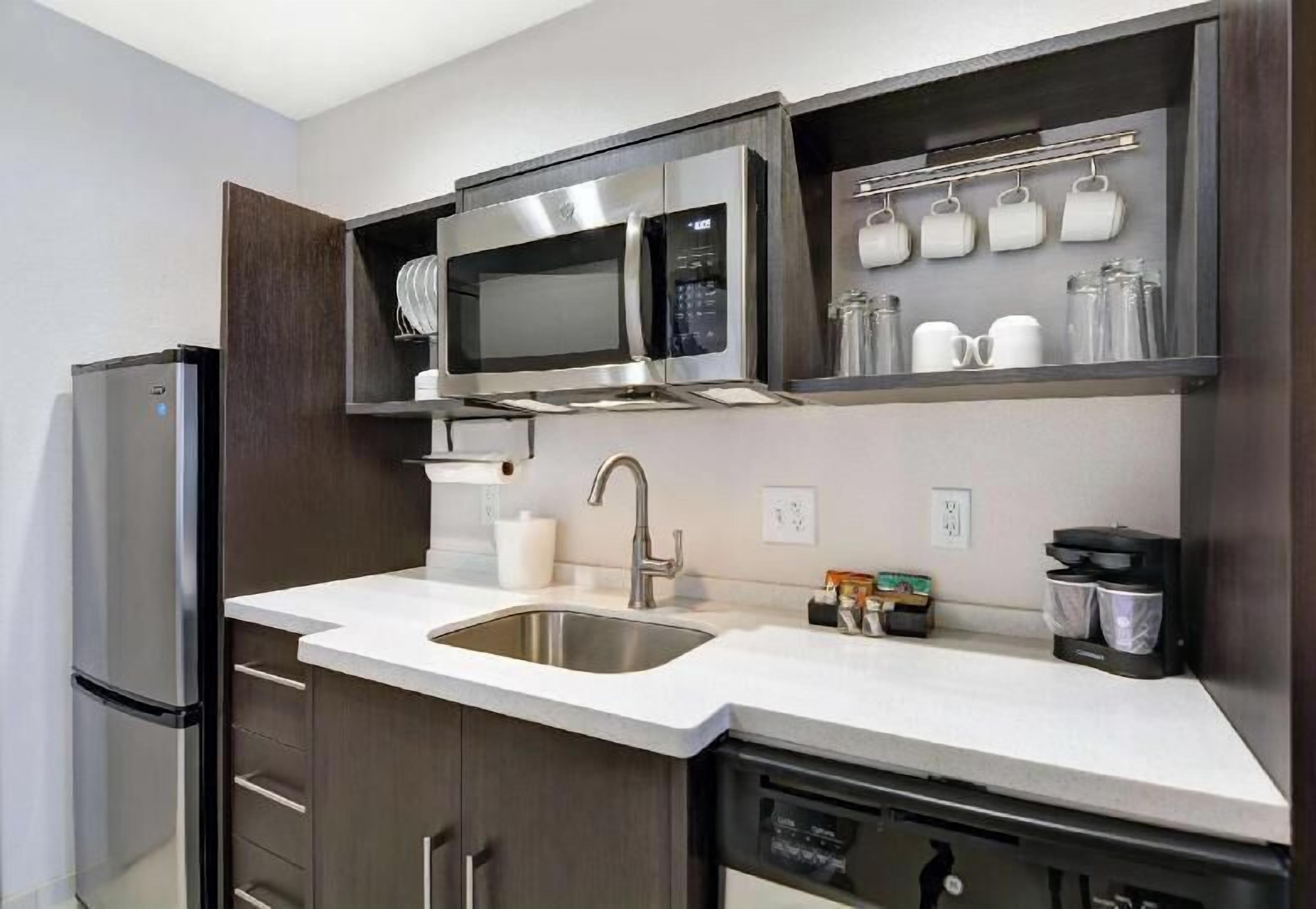 Microwave, dishwasher, cookware/dishes/utensils