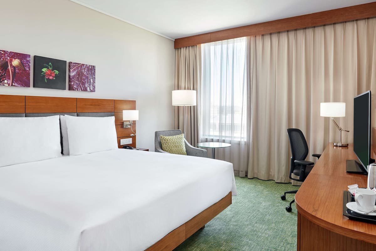 in-room safe, individually decorated, individually furnished, desk