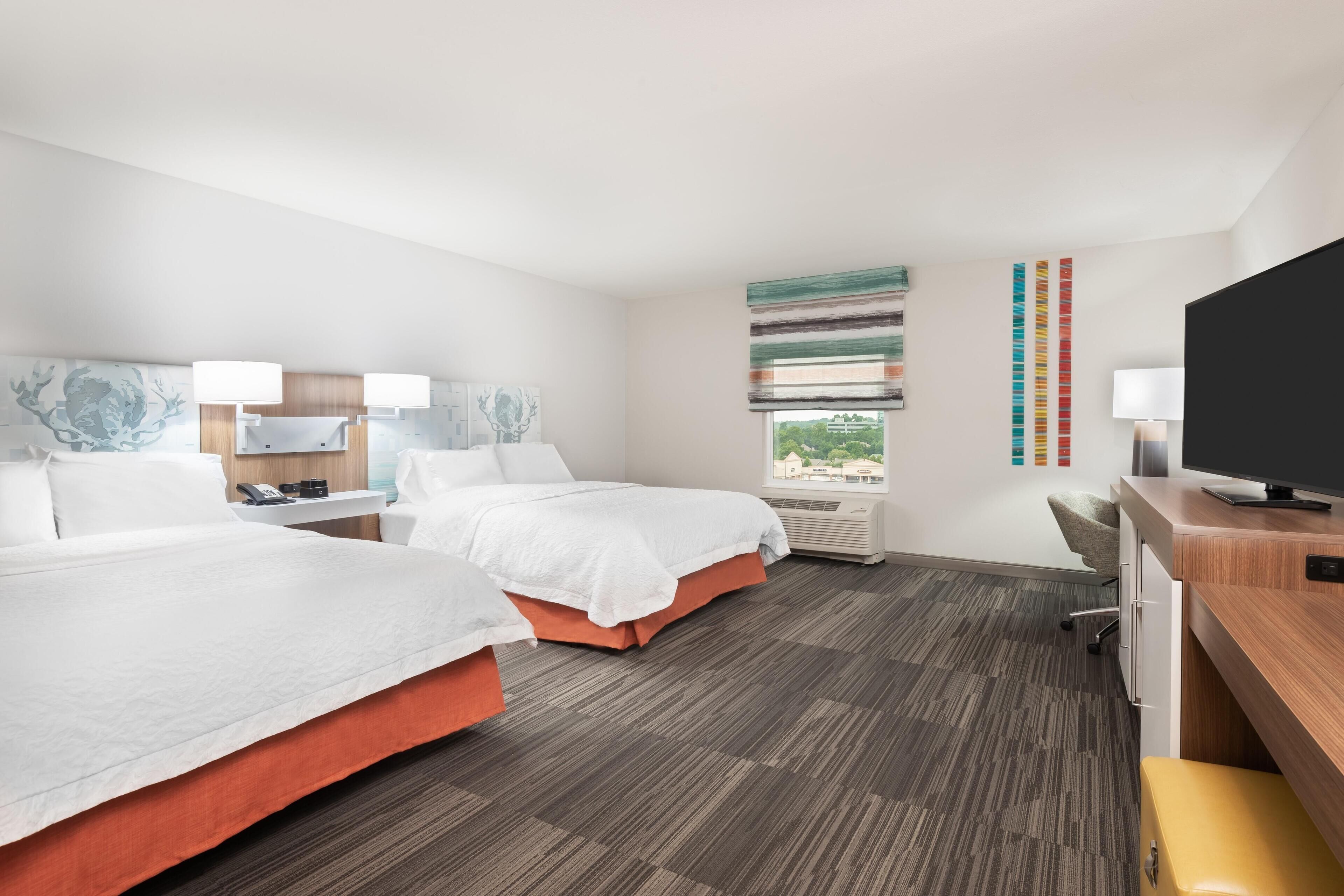 ミニバー、デスク、ノートパソコン用作業スペース、WiFi (無料)