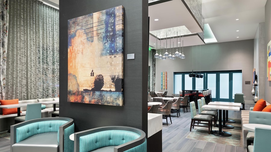 Hampton Inn & Suites Atlanta Buckhead Place