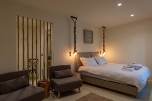 In-room safe, soundproofing, rollaway beds, free WiFi - Thermesea Luxury Lodge (Ermionida)