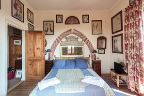 Habitación (Terrace) | Caja fuerte, escritorio, tabla de planchar con plancha y cunas gratuitas