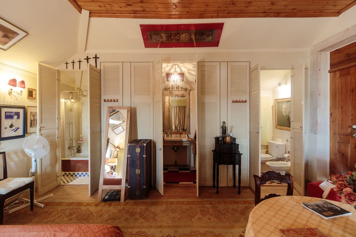 Suite (Olavo) | Badkamer | Gratis toiletartikelen, handdoeken