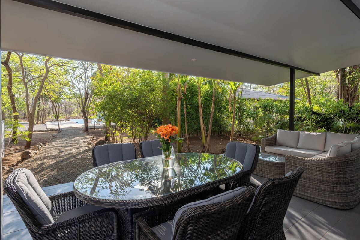 Deluxe Apartment, 1 King Bed with Sofa bed, Pool View | Terrace/patio