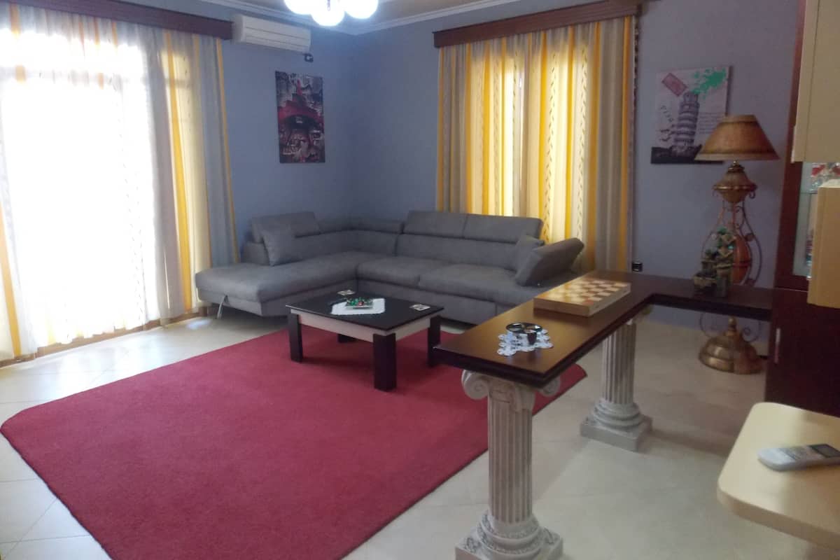 Apartment, 2 Schlafzimmer | Wohnbereich