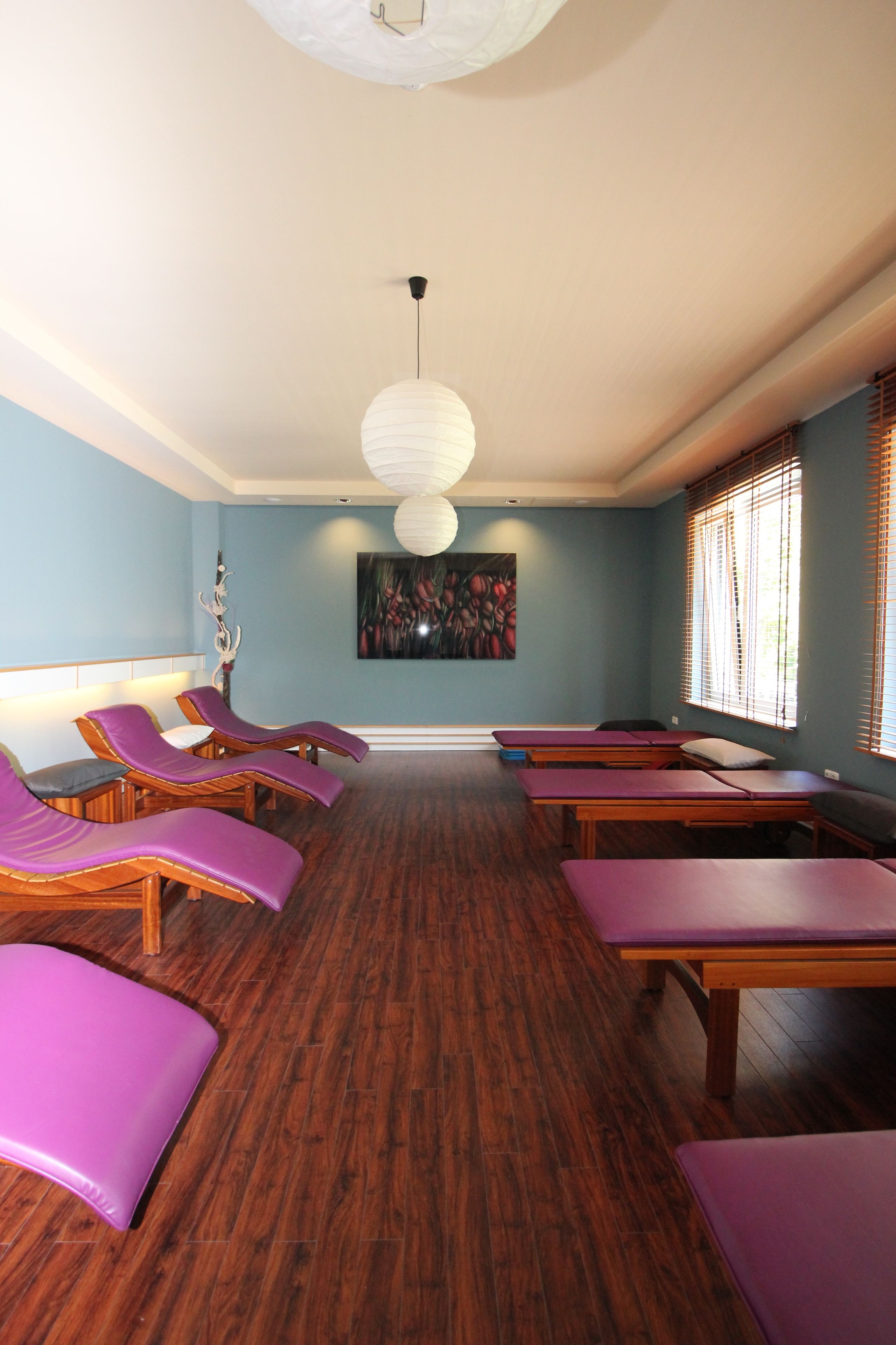 Aromatherapie, Warmsteinmassagen, Sportmassagen, 3 Behandlungsräume