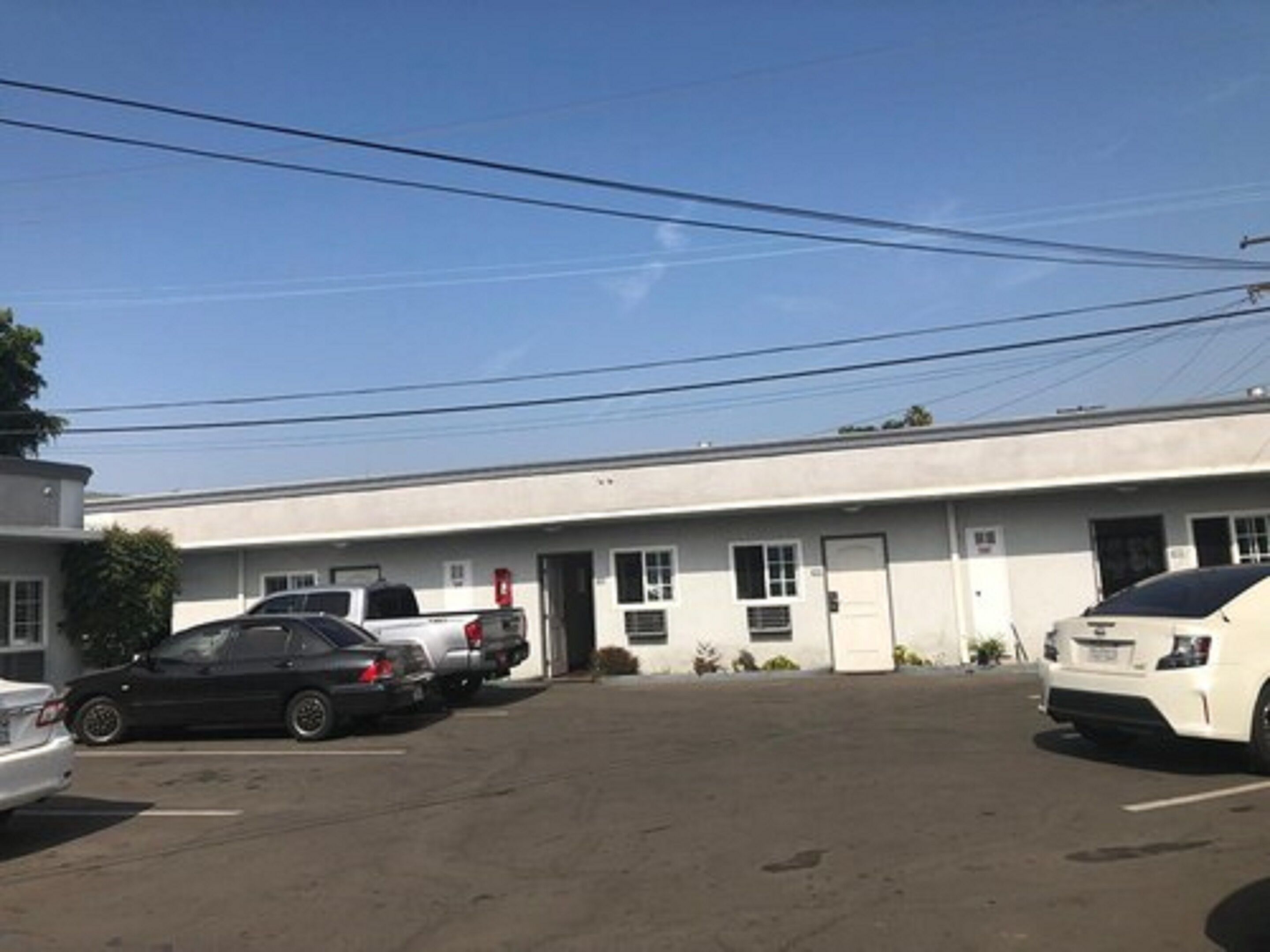 Parkir mandiri gratis