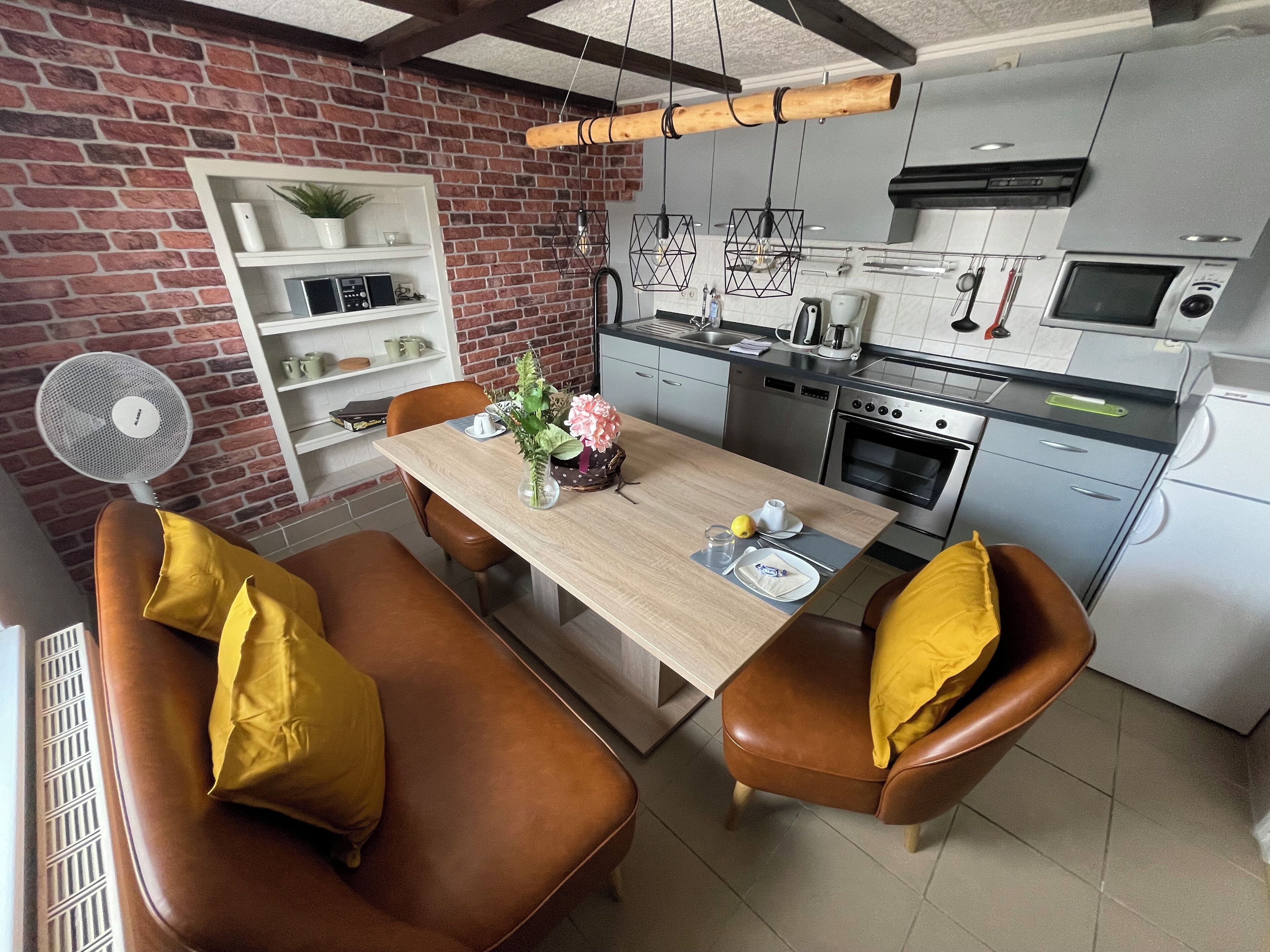 家庭公寓, 2 間臥室, 非吸煙房, 冰箱和微波爐 | 私人廚房 | 電冰箱、義式濃縮咖啡機、咖啡機/沖茶器、電熱水壺