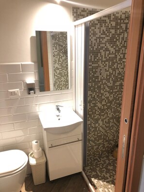 Classic-Dreibettzimmer | Badezimmer