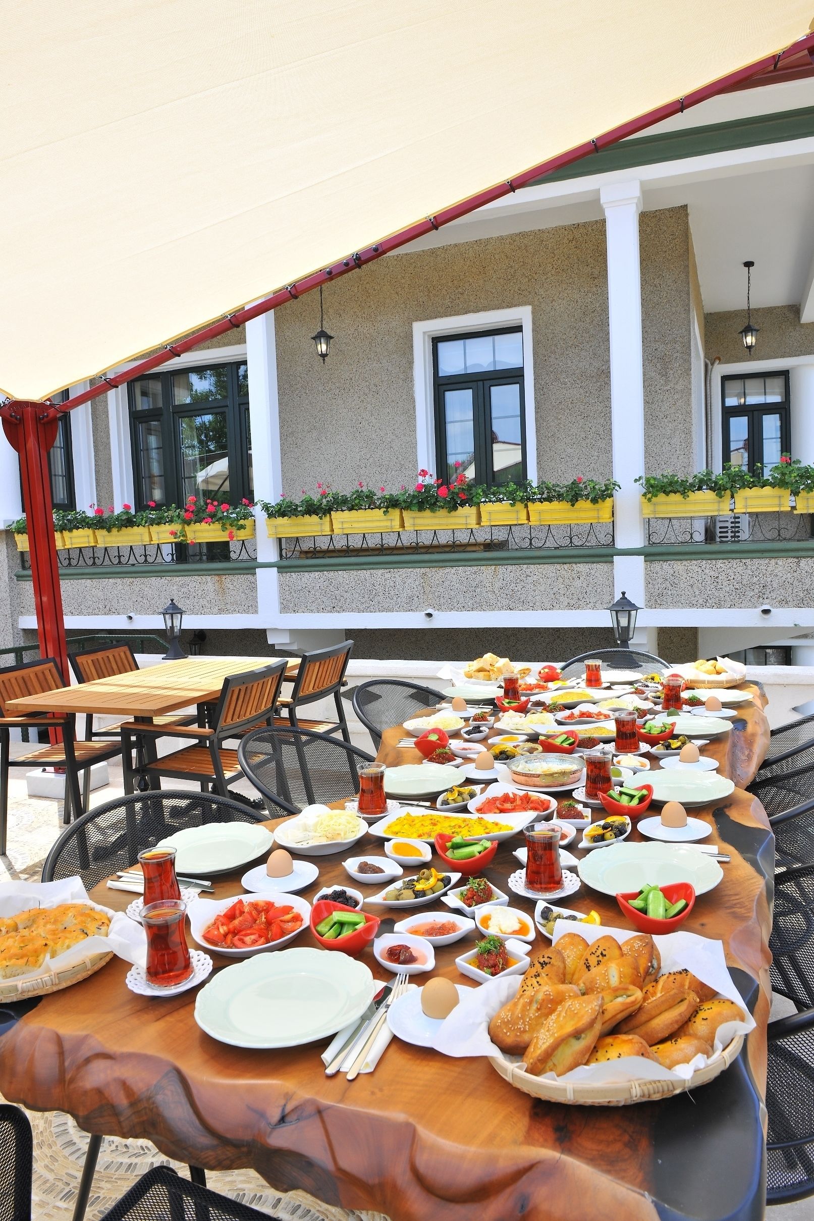 free daily local cuisine breakfast