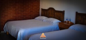 Phòng đôi Tiêu chuẩn | Bàn ủi/dụng cụ ủi quần áo 