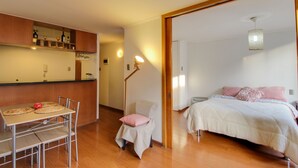 Standard Apartment, 1 Double Bed with Sofa bed | Private kitchen - Apart en Chile Lastarria 70 (Santiago)