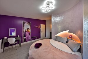 Romantic Room | 1 bedroom, premium bedding, individually decorated - Domaine d'Arcalis (Archiac)