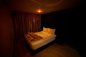 Family Apartment, 2 Bedrooms | 1 bedroom, blackout drapes, soundproofing, iron/ironing board - Résidence Triangulo (Tamri)